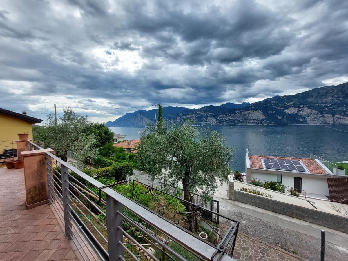 Casa Graziella Villa มัลเชซิเน ภายนอก รูปภาพ